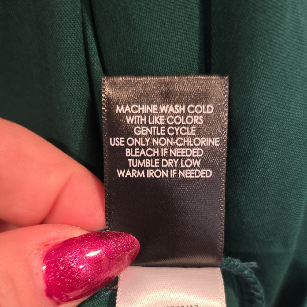 NWT Torrid Harper Women's Green Blouse 3/4 Roll Tab Sleeves - Picture 5 of 8